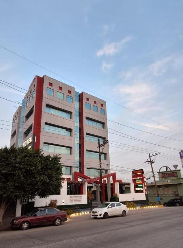 Hotel You Koso Tijuana Bagian luar foto