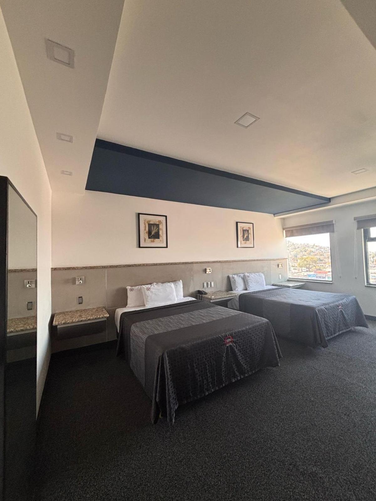 Hotel You Koso Tijuana Bagian luar foto